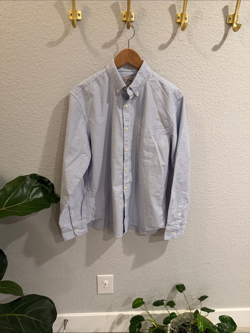Men's Light Blue Button-Down Dress Shirt